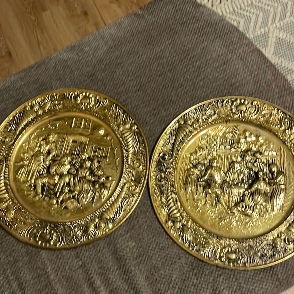 Vintage set of brass look wall decor plates, embossed , made in England ,2 piece